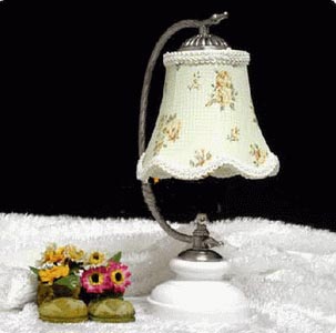 布藝臺(tái)燈：看的舒服 住的更舒服（圖）