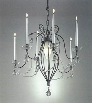 燭光式水晶吊燈 奢簡(jiǎn)共存（圖）