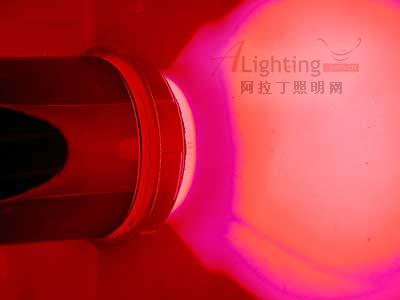 幻彩投射燈 精于光簡(jiǎn)與形(組圖)