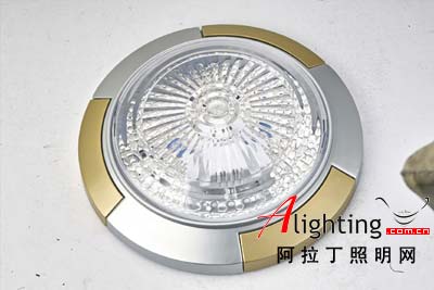 安全可靠、實(shí)用美觀的吸頂燈(圖)