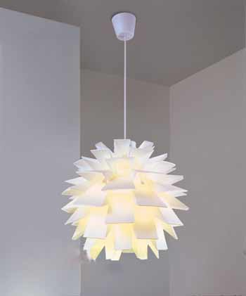 繽紛燈飾 絢麗姿態(tài)迷人眼(圖)